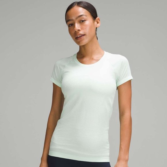 In search of  LULULEMON *DO NOT BUY* - Picture 1 of 9